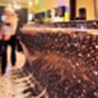 1435668502398-palace