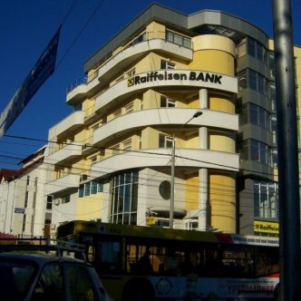 1470385459336-raiffeisen-bank-pitesti