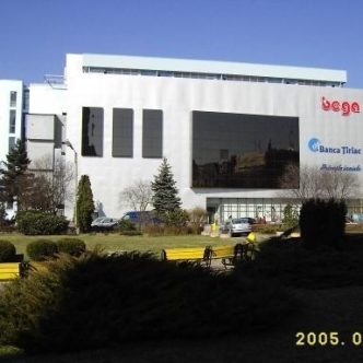 147065857473-05big-s4