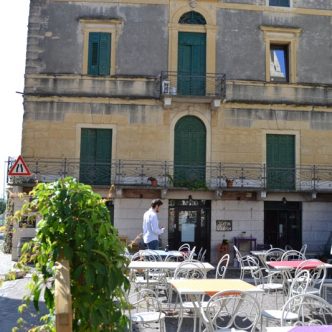 1470659224151-full121-s4