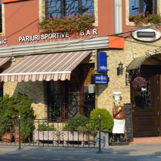 1470659446102-95561244-s4