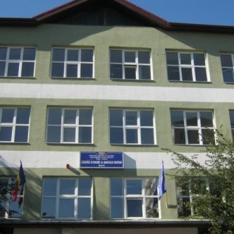 147066407972-colegiueconomic-s4