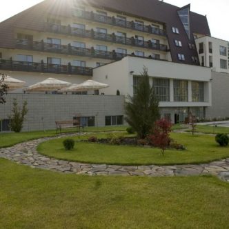 1470743951390-hotelclermontexterior-s4