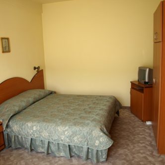 147074418192-26968-s4