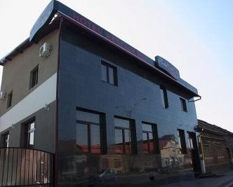 1470744273411-large_poza_234