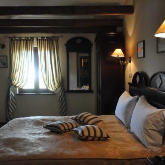 147074446999-36870531-s4