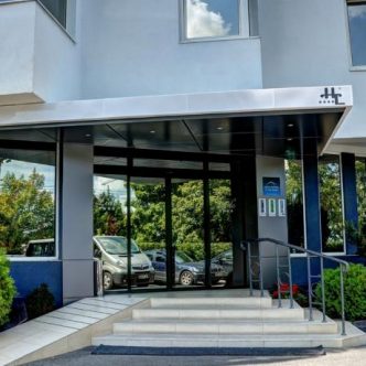 1470744541194-34463589-s4