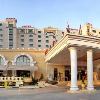 147074618566-19792382